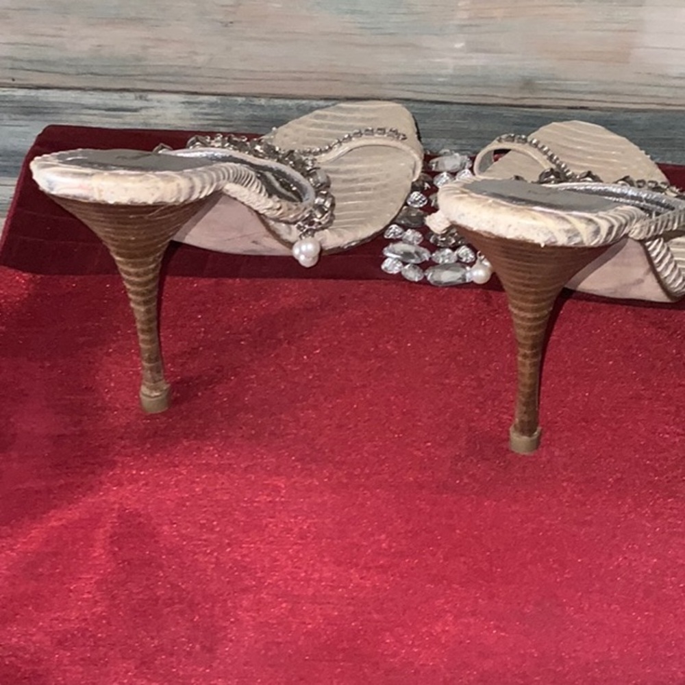 Beverly Feldman Heeled Sandals - Picture 3 of 9
